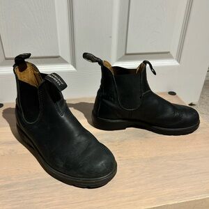 Blundstone booties rustic black in size 8. AUS is 5